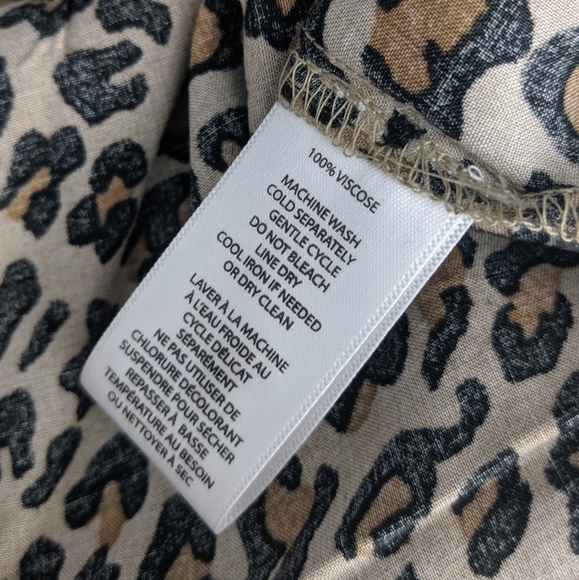 Beachlunchlounge Kada Leopard Print Tie Front Top - Picture 7 of 8